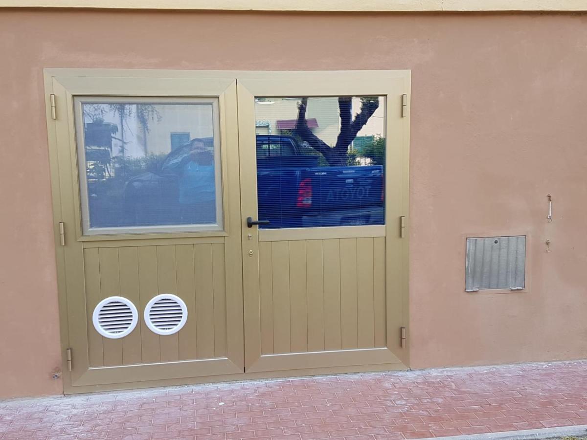 Sole...Mare...E...Spiaggie Bianche! Apartment Vada Exterior foto