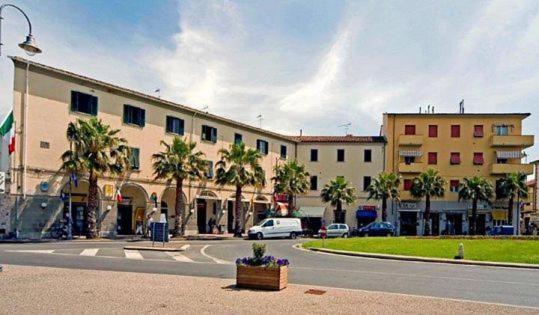 Sole...Mare...E...Spiaggie Bianche! Apartment Vada Exterior foto